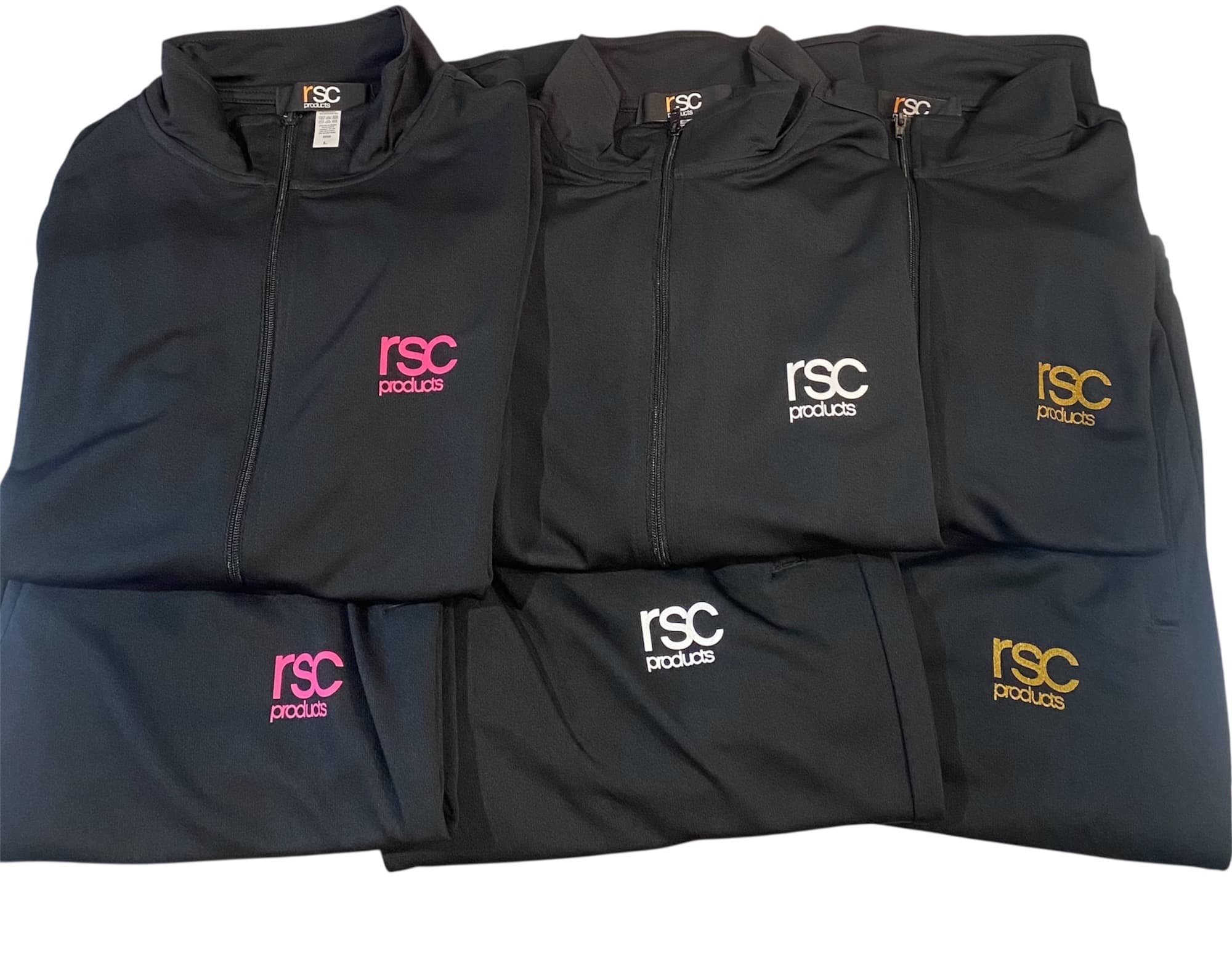 「自分らしく、自由に輝く！ rsc productsのロゴドライジャージ上下セットアップ」｜rsc products公式ウェブサイト
